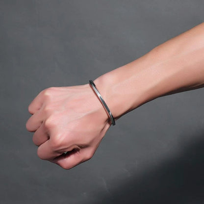 Vnox Vintage Stainless Steel Bangle for Men Women Mobius Twisted Cuff Bracelet Unisex Casual Pulseira Gents Jewelry