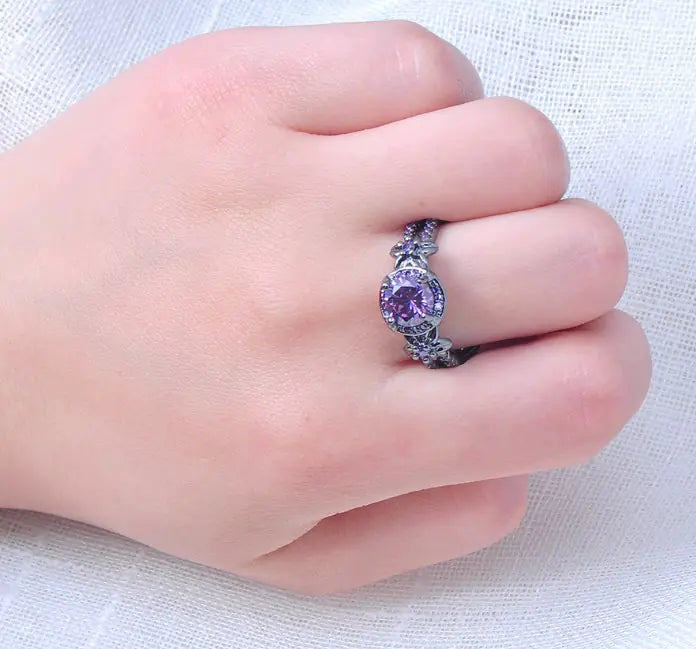 Red Zircon Black Gold Ring for Women