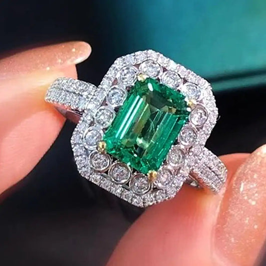 Elegant Luxury Emerald Green Ring for Women