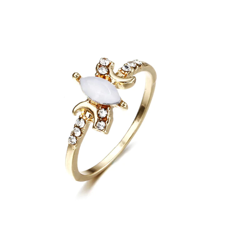 Horse Eye Minimal Stone Engagement Ring for Women