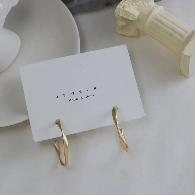 Chic Stud Circle Minimalist Earrings