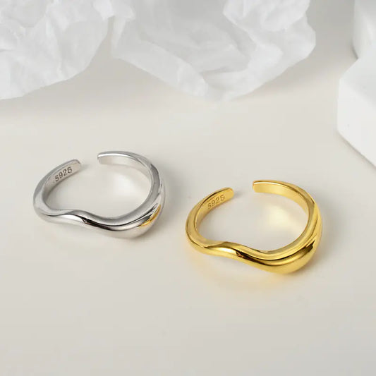 18K Gold Simple Wave Ring for Women