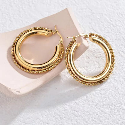 High end, light luxury, niche, double-layer design, retro style twisted wire combination earrings