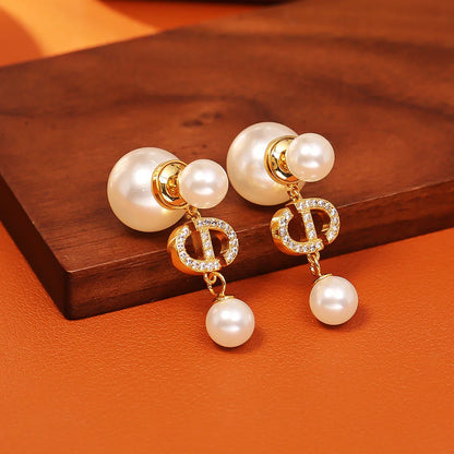 Elegant And Sweet Pearl Earrings Are Suitable For Women To Wear Fashionable Jewelry For Daily Travel, Parties And Banquets