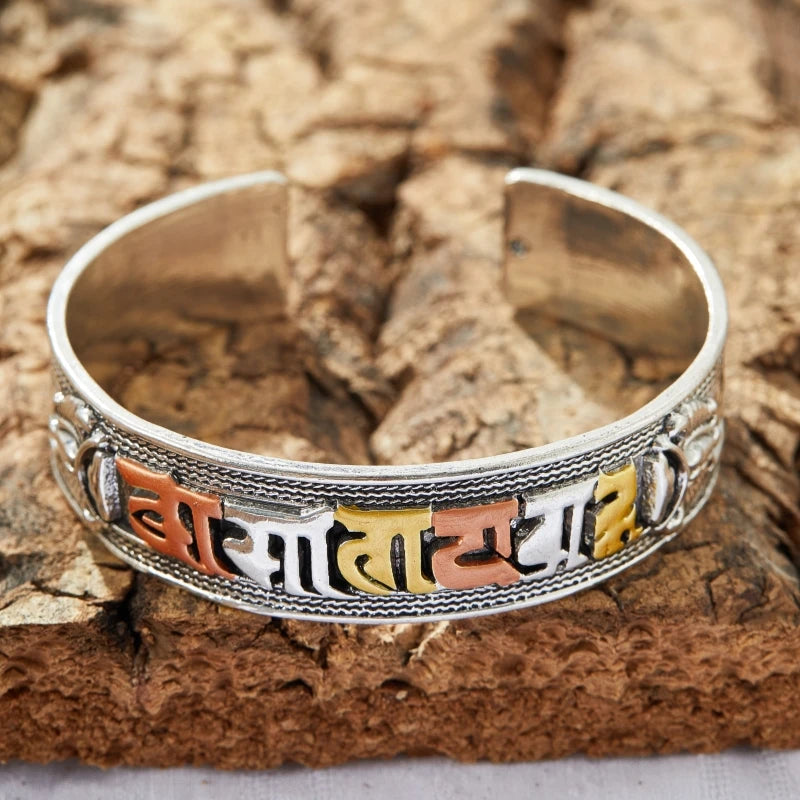 Retro Classic Creative Sword Shaped Bracelets