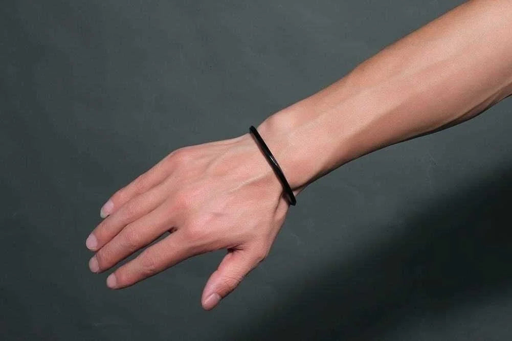 Vnox Vintage Stainless Steel Bangle for Men Women Mobius Twisted Cuff Bracelet Unisex Casual Pulseira Gents Jewelry