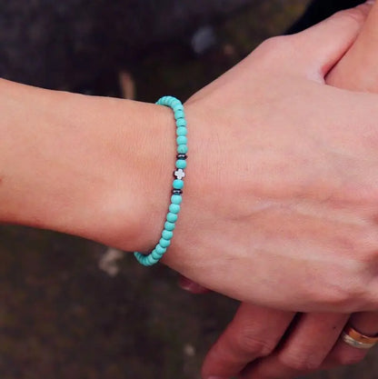 Simple Cross Beaded Bracelet