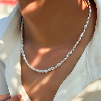 Vintage Elegant Beaded Pearl Choker Necklace for Women