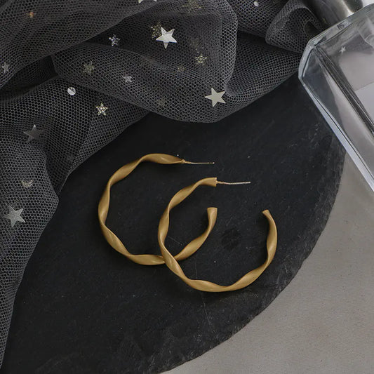 Chic Stud Circle Minimalist Earrings