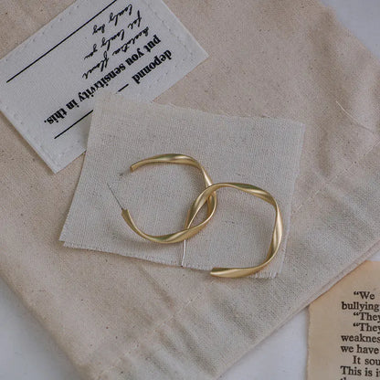 Chic Stud Circle Minimalist Earrings