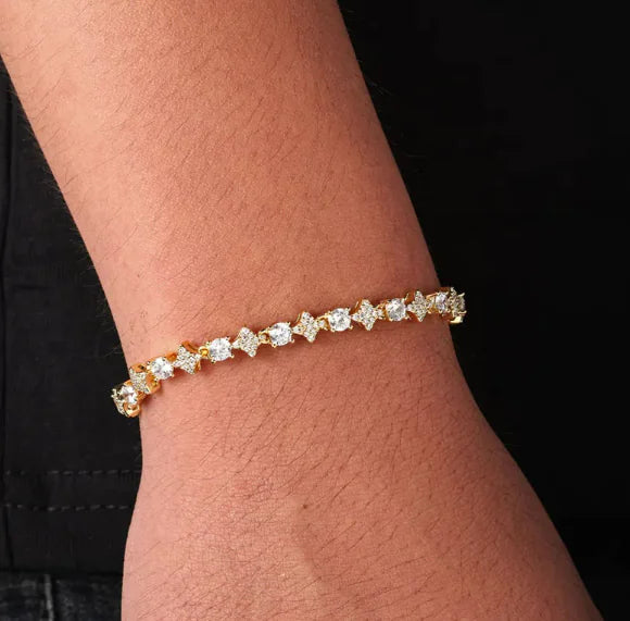 Versatile Refined Edge Modern Men's Bracelet